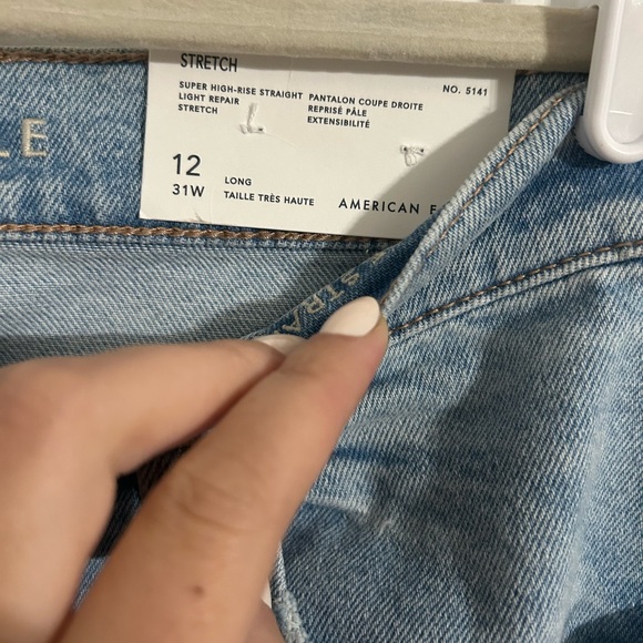 American Eagle Outfitters Light Blue Straight Leg Jeans - Picture 5 of 9